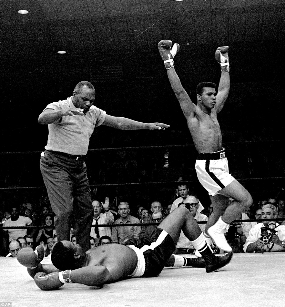 29089D9E00000578-0-Never_before_seen_Fifty_years_after_Muhammad_Ali_defeated_Sonny_-a-20_1432568405478